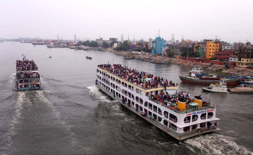 বরিশালে ২৭ ঘণ্টা পর লঞ্চ চলাচল স্বাভাবিক