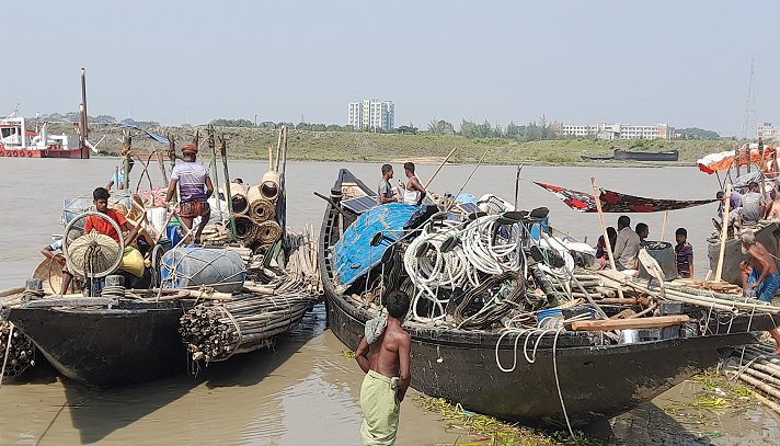 শুটকি মৌসুম শুরু, দুবলার উদ্দেশে রওনা জেলেদের