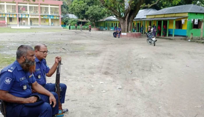 নির্বাচন স্থগিতের ঘটনায় থমথমে গাইবান্ধা