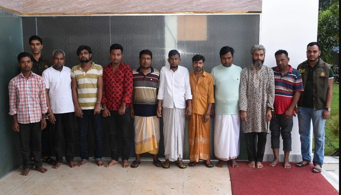 ম্যাগনেটিক পিলার ও কয়েন বিক্রি চক্রের ১০ সদস‌্য গ্রেপ্তার