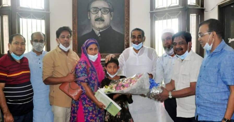 আবুল হাসানাত আবদুল্লাহ’র মহানুভবতায় নতুন জীবন পেল শিশু সারা।