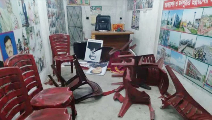 চরফ্যাশনে দুই চেয়ারম্যান প্রার্থীর কর্মীদের মধ্যে সংঘর্ষ, আহত ৮