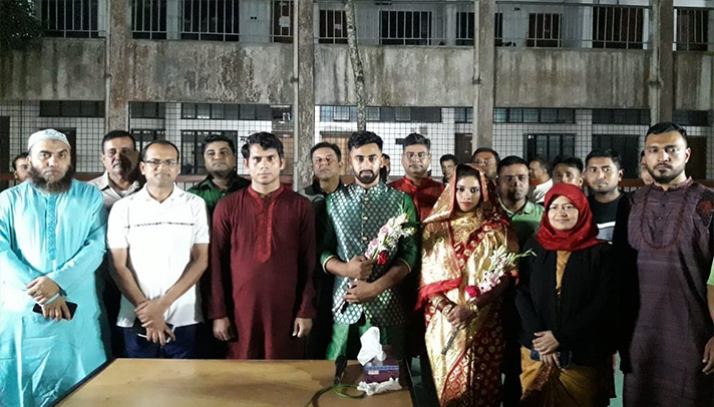 সন্তানের জন্য ফের বিয়ে করলেন বাবা-মা