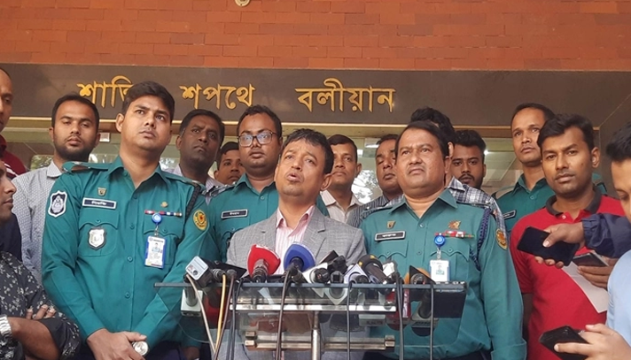 জঙ্গি ছিনতাইয়ে জড়িতরা যেকোনো সময় গ্রেপ্তার: ডিবি