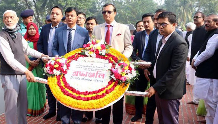 বরিশাল মুক্ত দিবসে শহীদদের স্মরণ