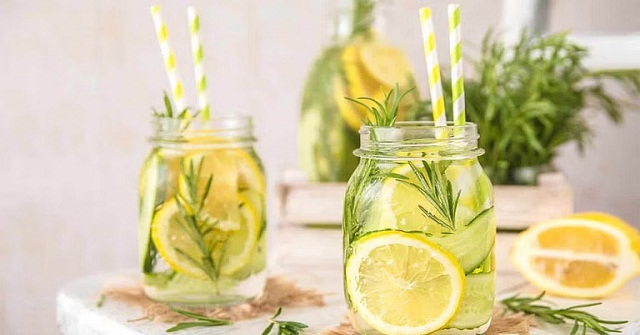 লেবুপানি দিয়ে দিন শুরুর উপকারিতা