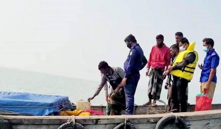 নিখোজের সাতদিন পর বঙ্গপসাগরে মিললো লামিয়ার ভাসমান লাশ।