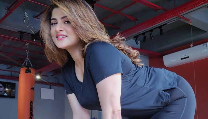 শ্রাবন্তীর বিরুদ্ধে টাকা হাতিয়ে নেয়ার অভিযোগ, থানায় মামলা
