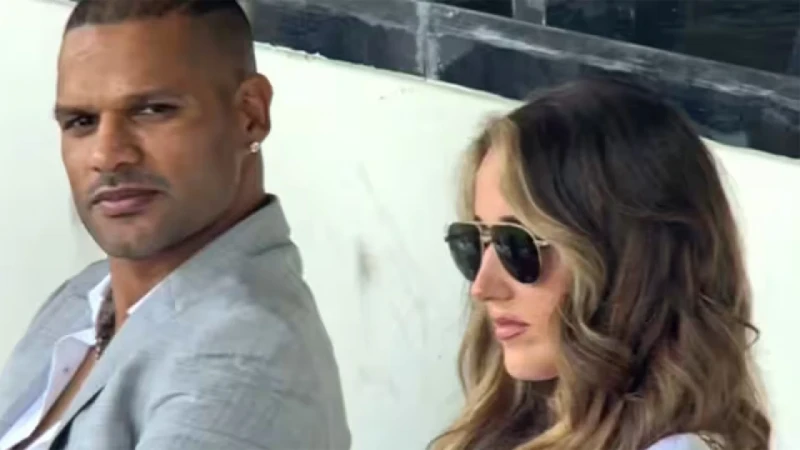 ধাওয়ানের পাশে বসা রহস্যময়ী নারী কে?