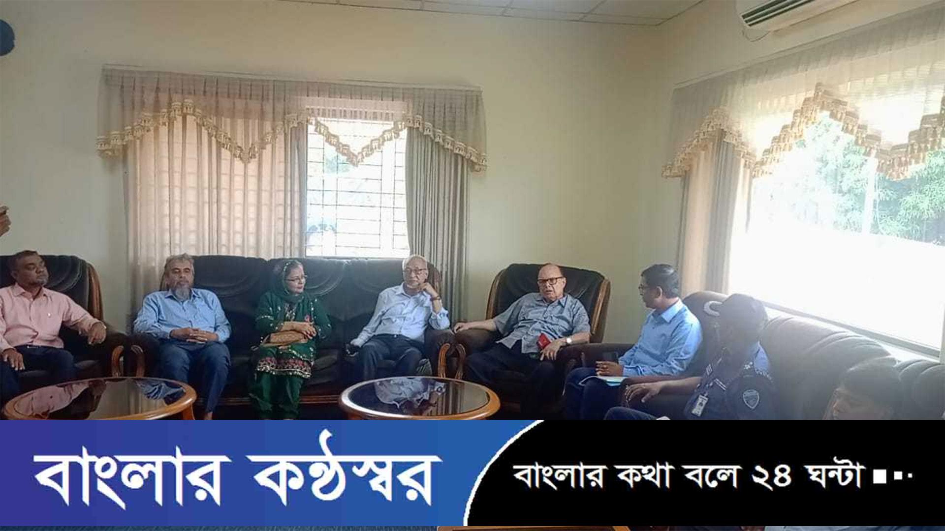 দেশ খাদ্য উৎপাদনে এখন স্বয়ংসম্পূর্ণ: খাদ্য উপদেষ্টা