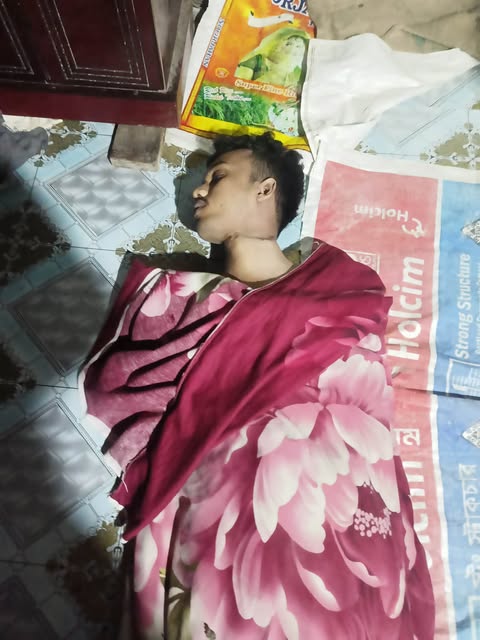 আগৈলঝাড়ায় যুবকের গলায় ফাঁস দিয়ে আত্মহত্যা