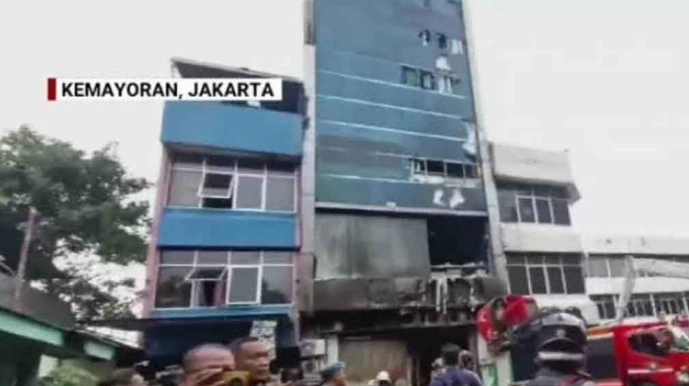 ইন্দোনেশিয়ায় সাততলা ভবনে আগুন, নিহত ১৭