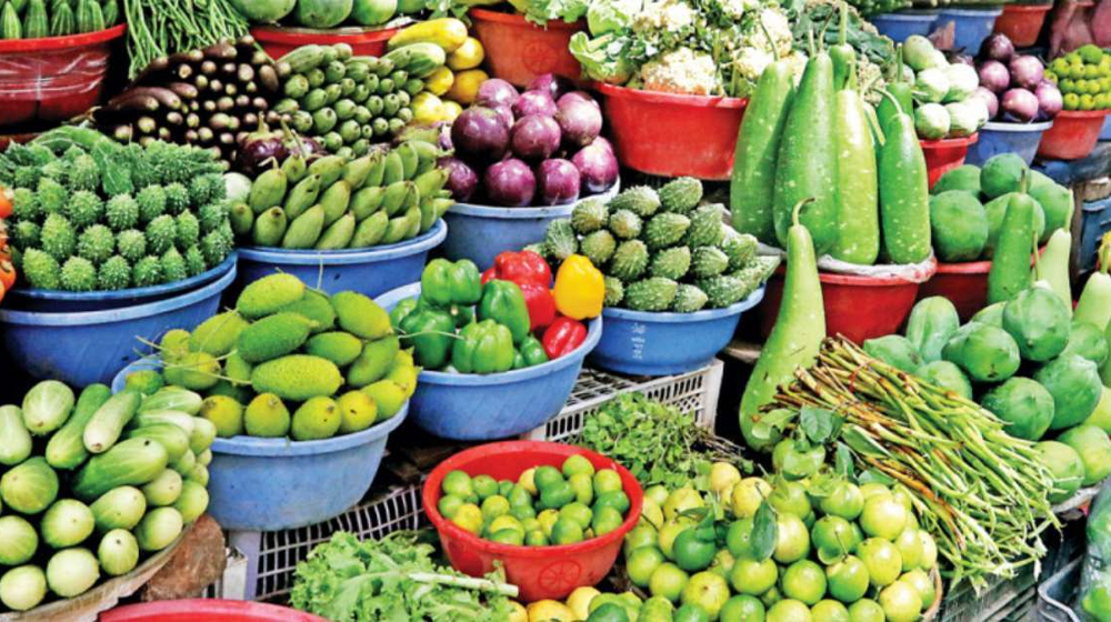 শীতের তীব্রতায় নাগালে সবজির দাম