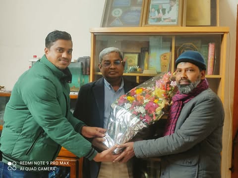 নবনির্বাচিত গৌরনদী প্রেসক্লাবের সভাপতিকে ফুলেল শুভেচ্ছা ও অভিনন্দন