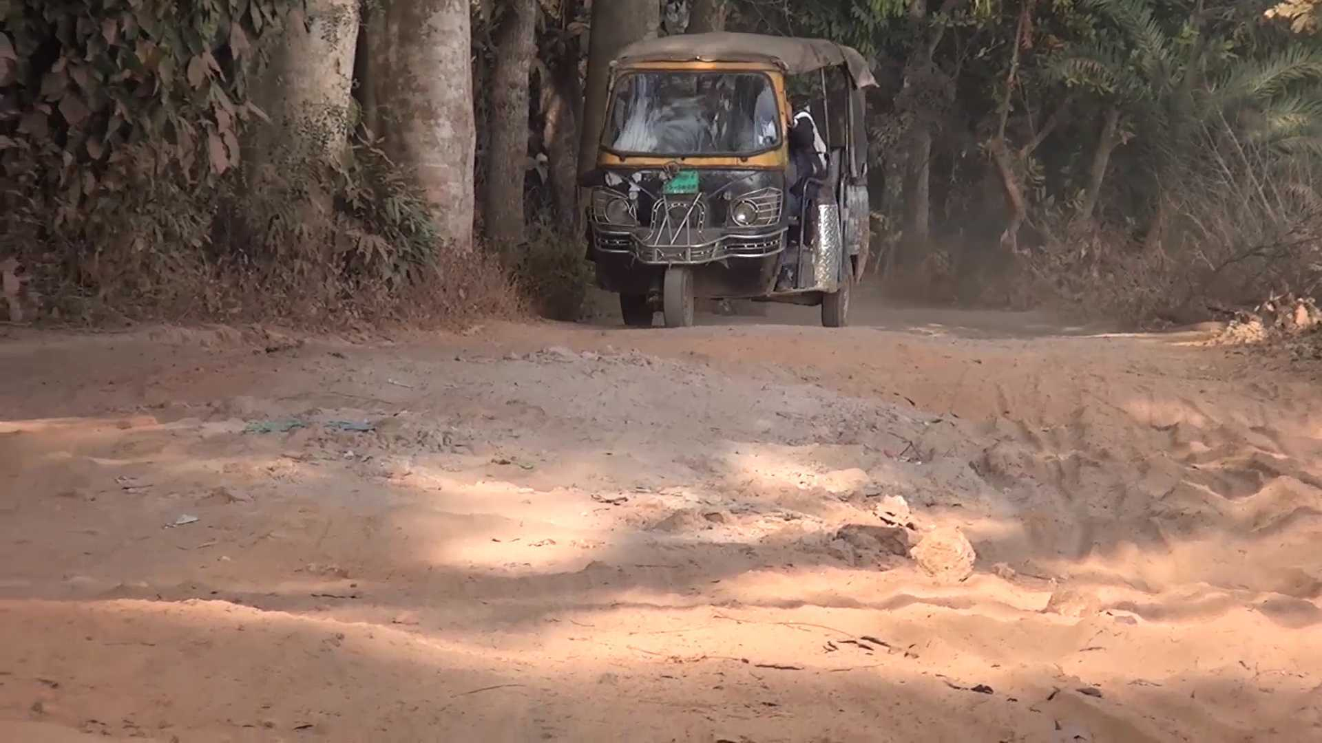 কাজ না করেই ৪৪ কোটি টাকা আওয়ামী লীগ নেতার পকেটে