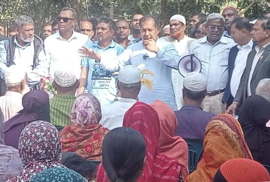 গৌরনদী পৌর এলাকায় জহির উদ্দিন স্বপনের উঠান বৈঠক, পথসভা ও গণসংযোগ