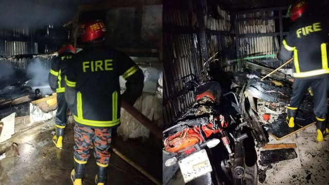 গৌরনদীতে চামড়ার গোডাউনে আগুন,২ লক্ষাদিক টাকার ক্ষয় ক্ষতি