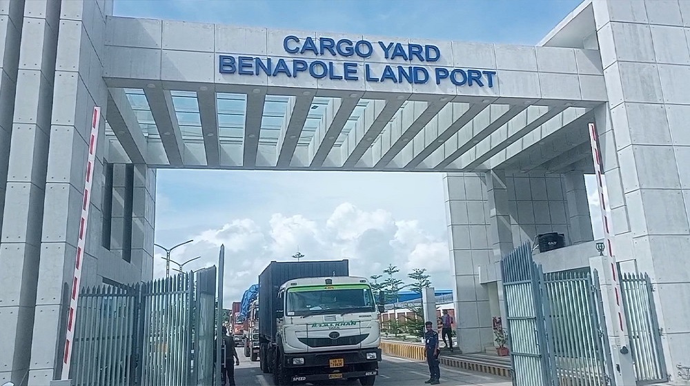 ৩ দিন পর বেনাপোল দিয়ে আমদানি-রপ্তানি শুরু