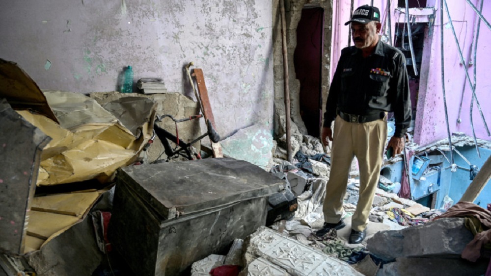 আফগানিস্তানে পাকিস্তানের বিমান হামলা