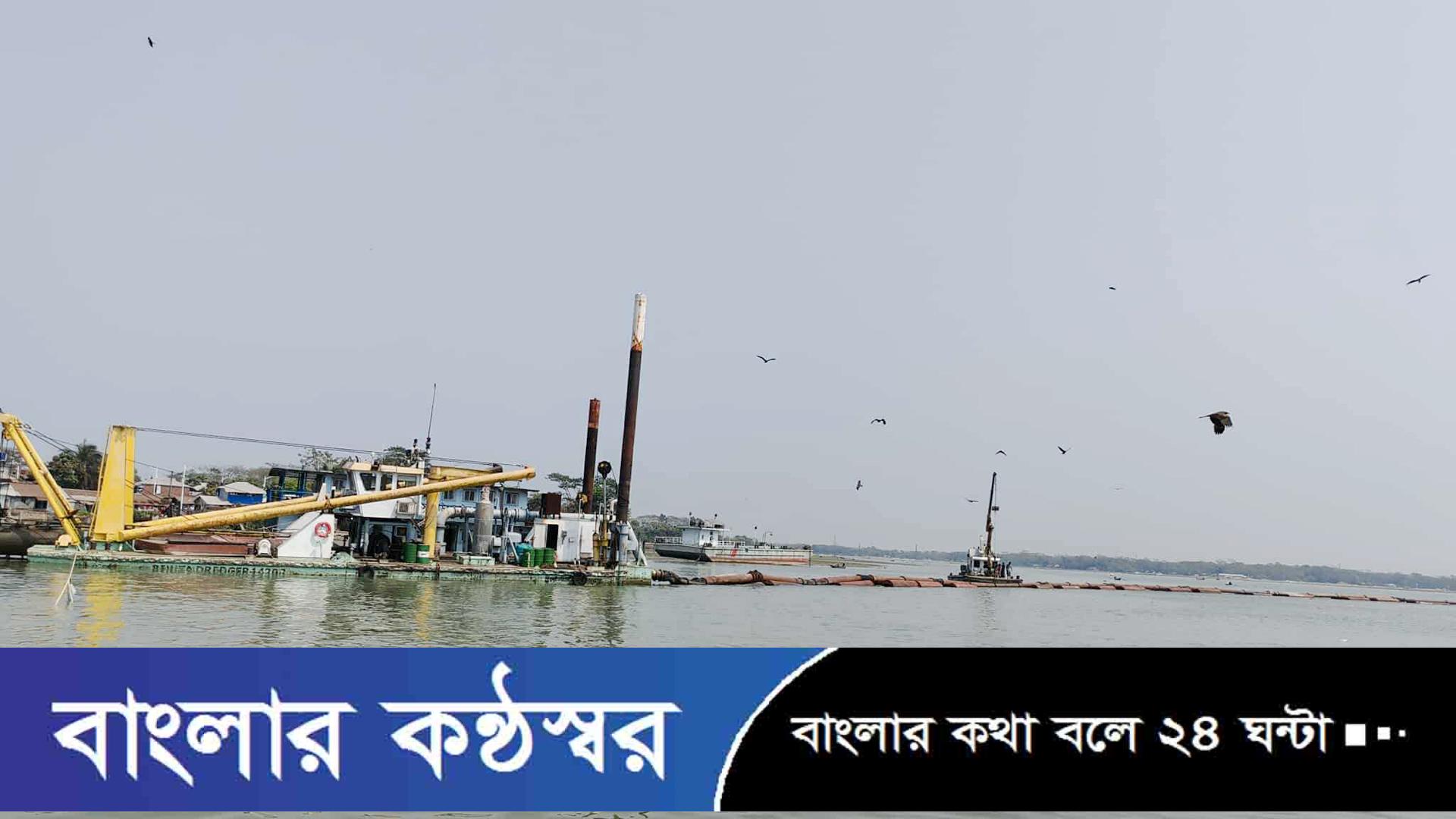 নাব্যতা সংকটে হুমকিতে দক্ষিণাঞ্চলের নৌ যোগাযোগ!