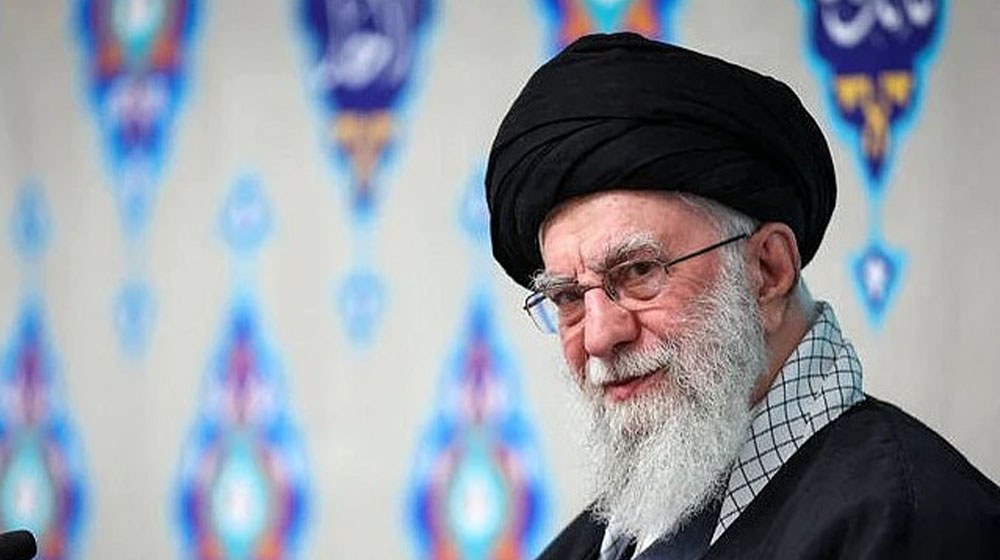 কার্যালয়ে বসে কাজ করার সময় নিহত হন খামেনি