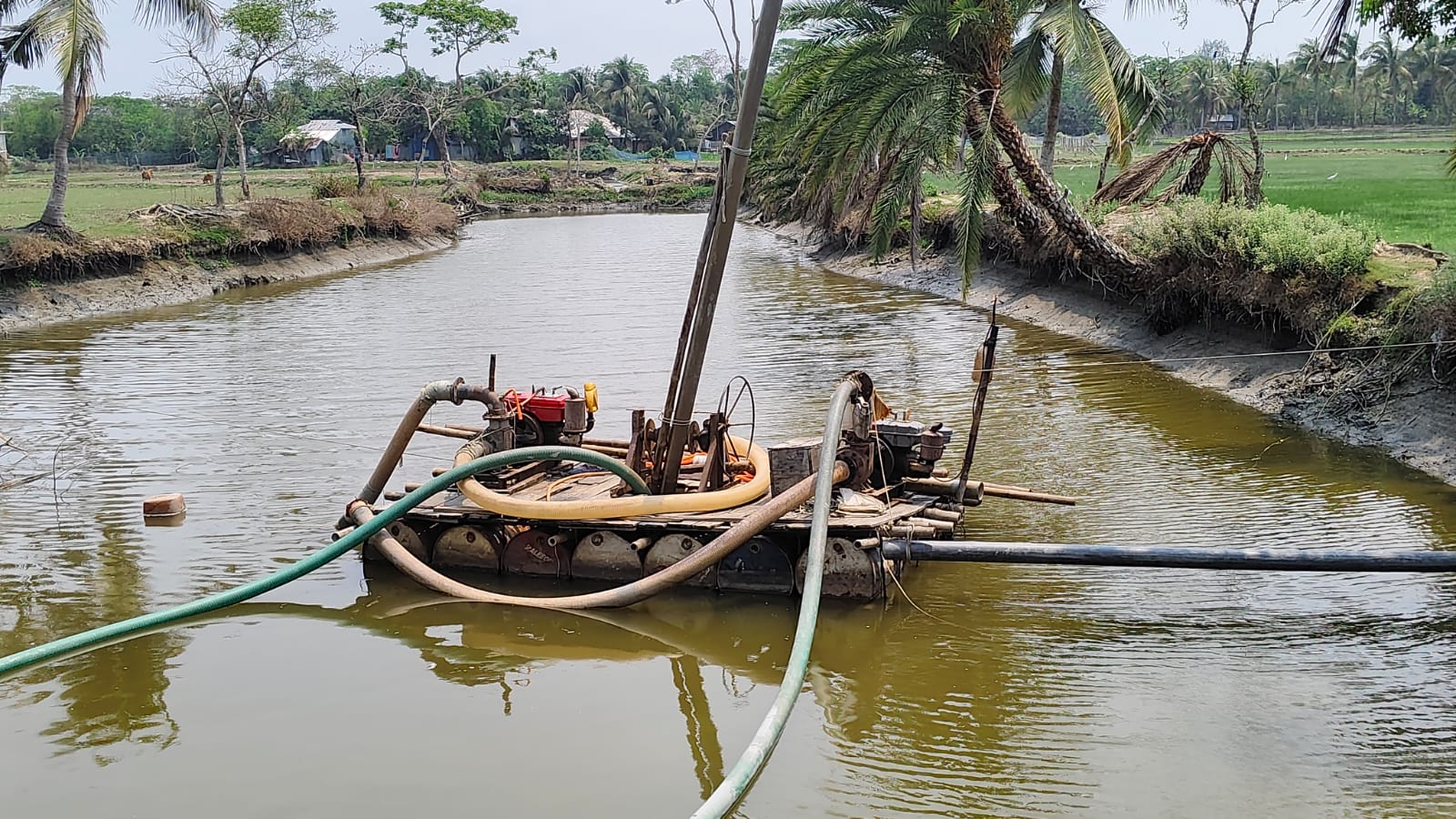 কলাপাড়ায় অবৈধ দখলদারদের কাছ থেকে সরকারী খাল উদ্ধারের দাবী