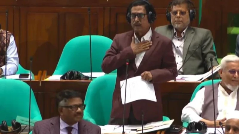 ‘রাজাকার’ নিয়ে ফজলুর রহমানের বক্তব্যে উত্তপ্ত সংসদ
