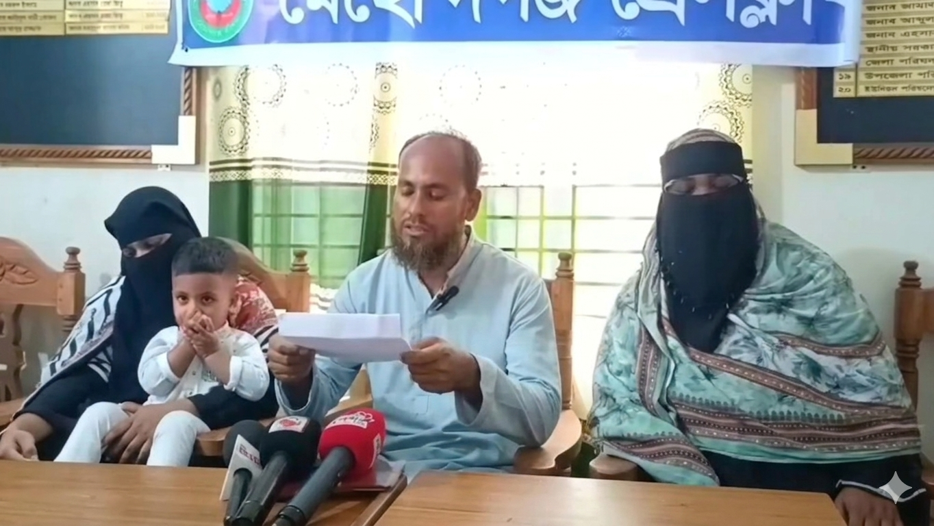 মেহেন্দিগঞ্জে জমি ও বসতবাড়ি দখলের অভিযোগে সংবাদ সম্মেলন