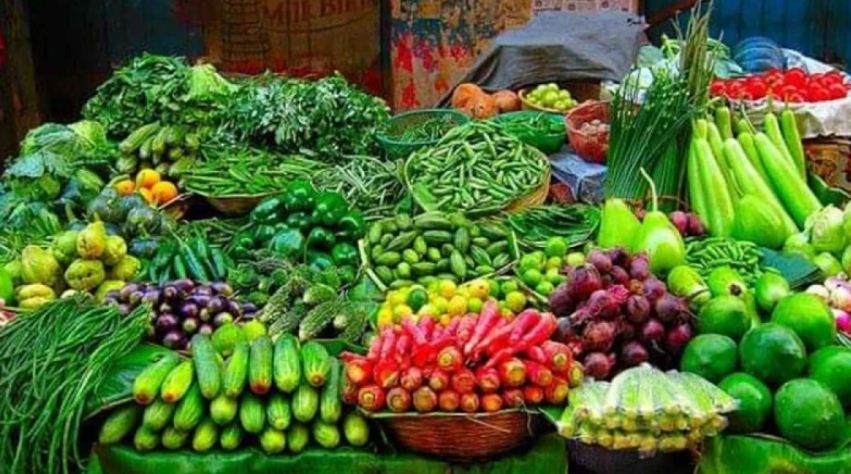 বাজারে সবজির দামে অস্বস্তি