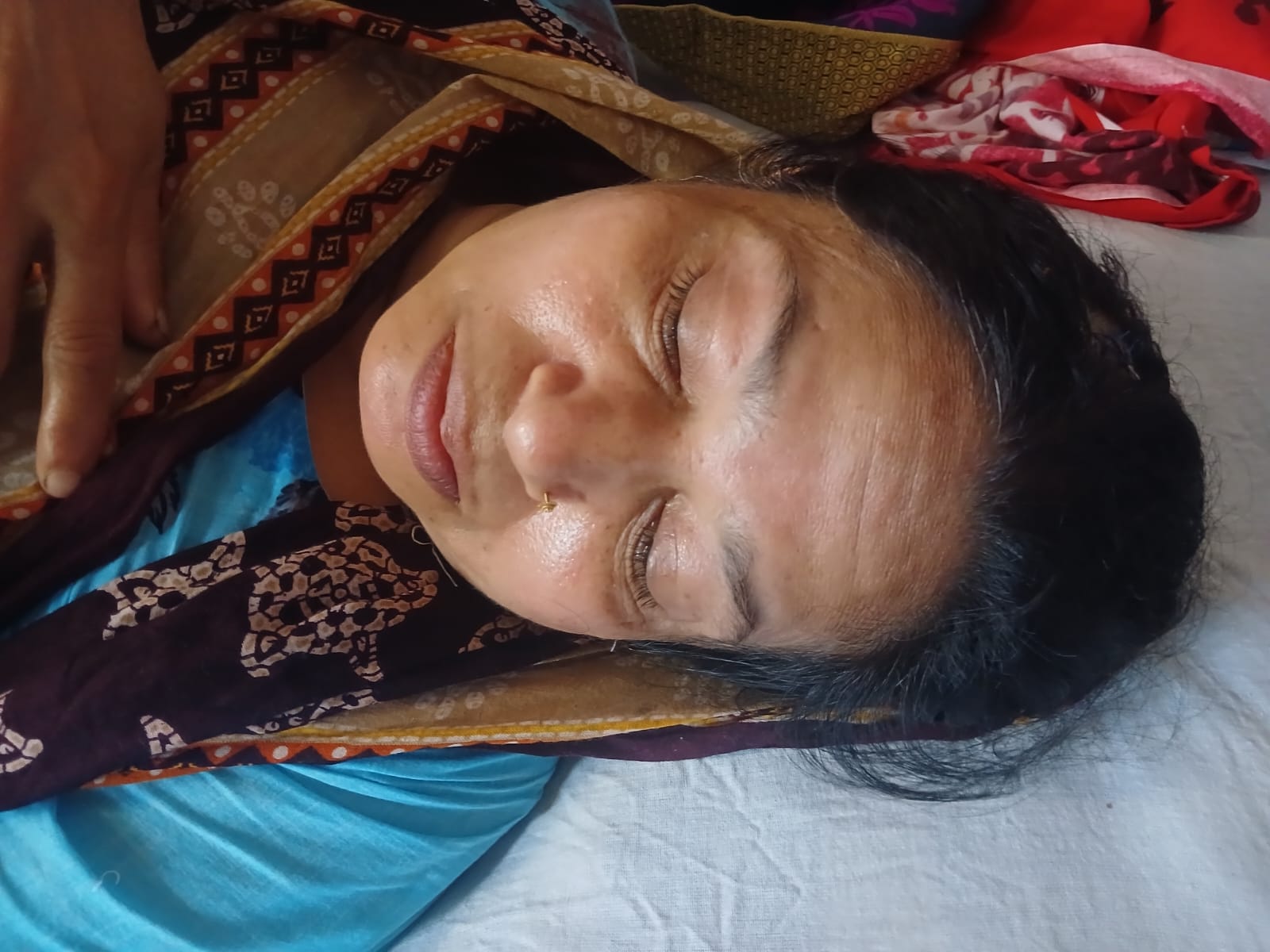 উজিরপুরে ওয়াই-ফাই লাইন বন্ধ করায় হামলা