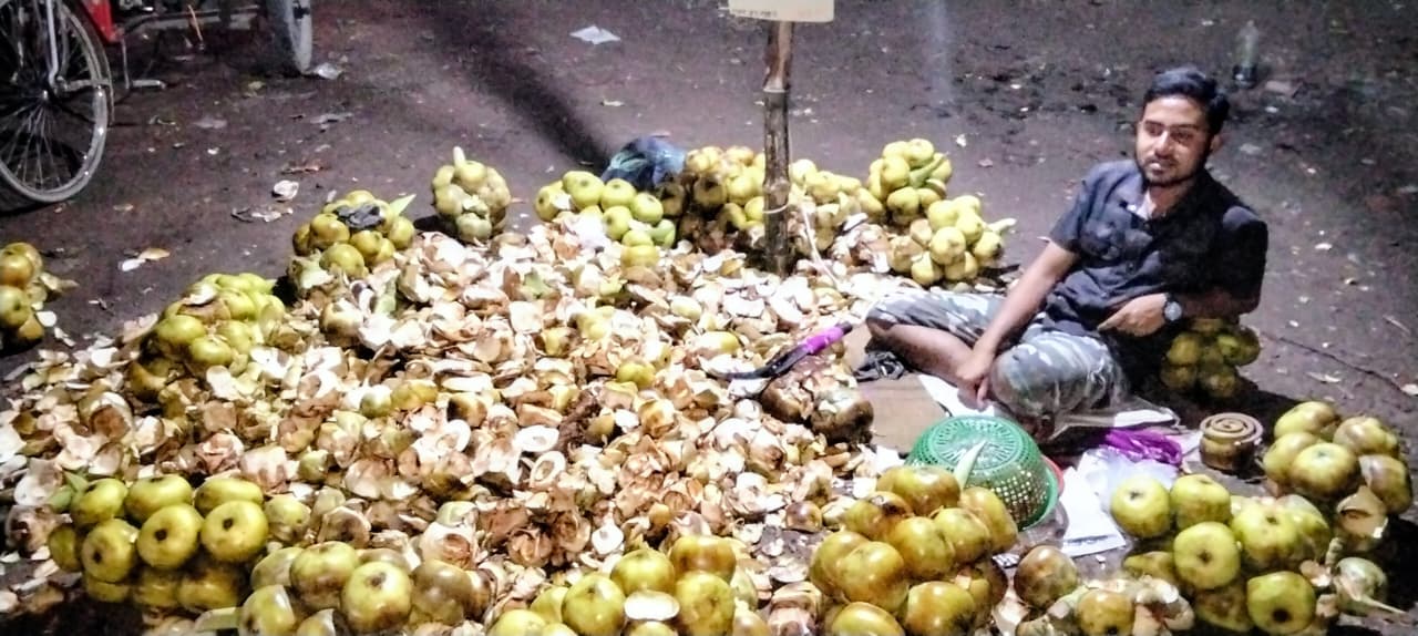 বাড়ছে সুস্বাদু ও রসালো তালশাঁসের চাহিদা