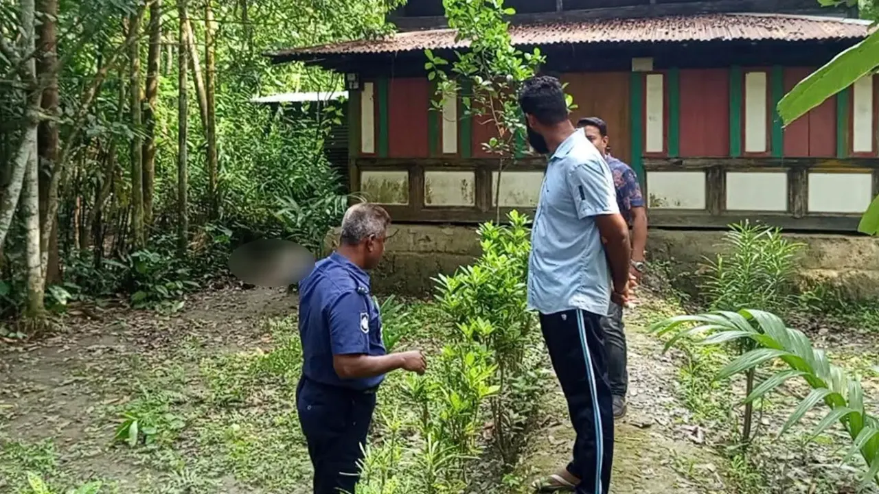 নিখোঁজের একদিন পর ঘরের পাশে মিলল মরদেহ