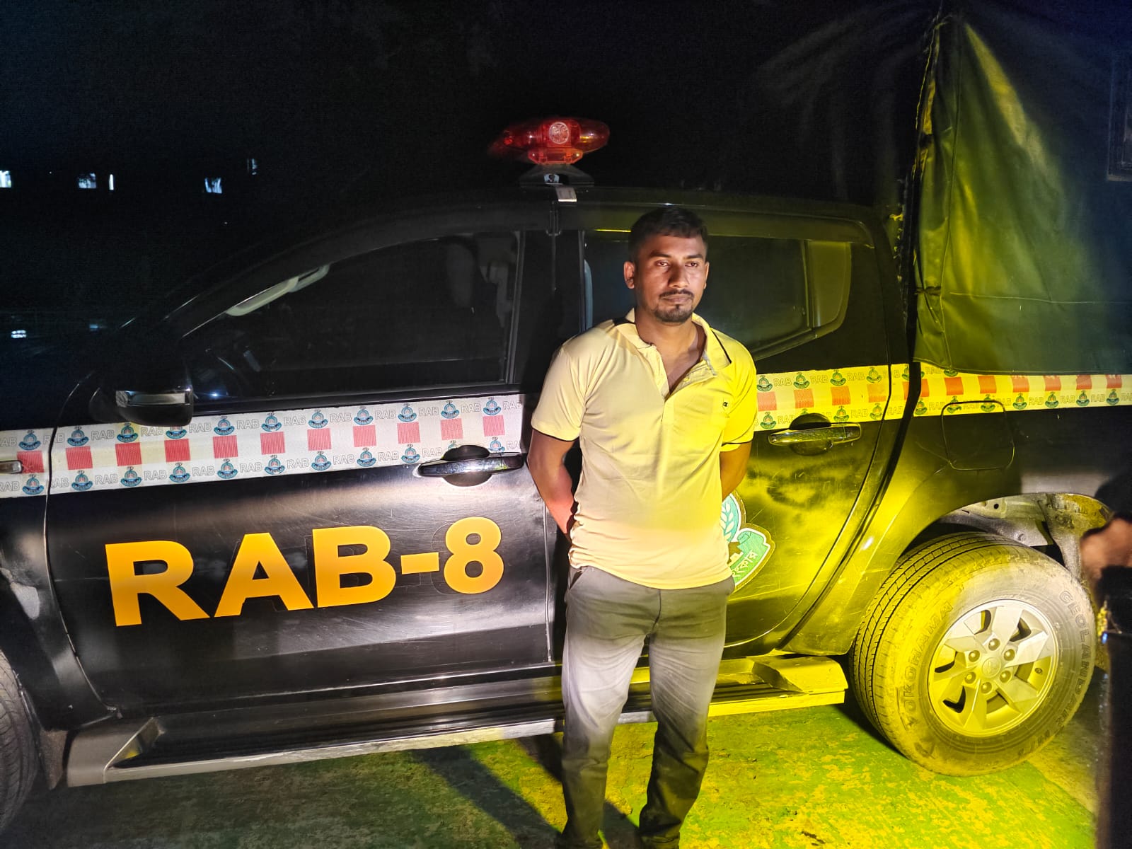 হত্যা মামলায় যাবজ্জীবন সাজাপ্রাপ্ত পলাতক আসামি র‌্যাবের হাতে গ্রেপ্তার