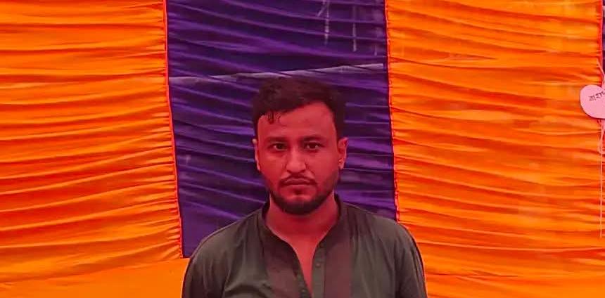 বাকেরগঞ্জে দোকানে ঢুকে ব্যবসায়ীকে কুপিয়ে জখম, নগদ টাকা ছিনতাই