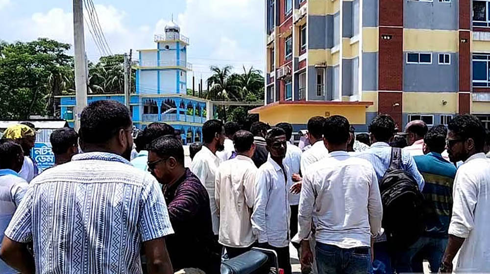 ভোলায় তোফায়েলের জানাজাস্থলে ছাত্রদল-যুবদলের বিক্ষোভ