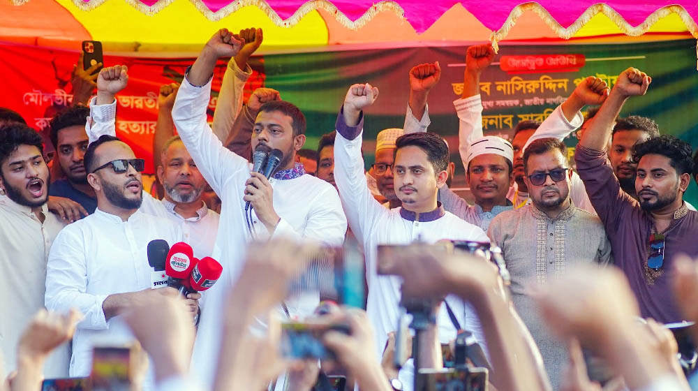 ভারতকে আন্তর্জাতিক আদালতে নেওয়ার দাবি পাটুয়ারির