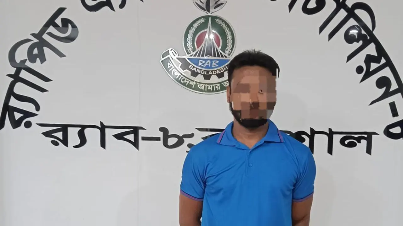 চাঞ্চল্যকর ট্রিপল মার্ডারের আসামি গ্রেপ্তার