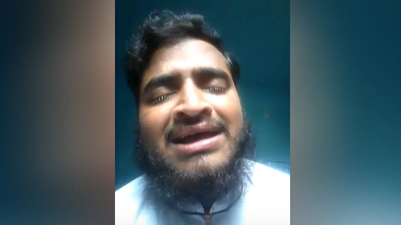 মাদ্রাসা ছাত্রীকে নিয়ে উধাও শিক্ষক