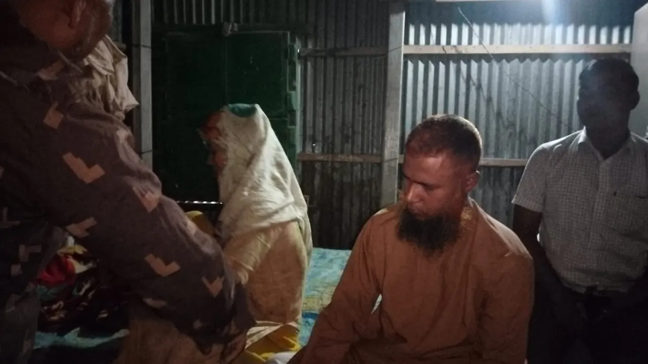 বিধবা নারীর ঘর থেকে গভীর রাতে ইমাম আটক
