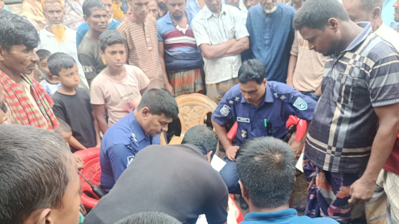 বজ্রপাতে দিনমজুর নিহত, আহত ২