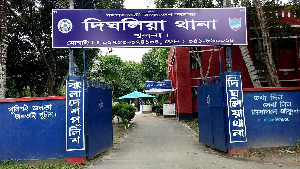 ভ্যানচালককে গলা কেটে হত্যা