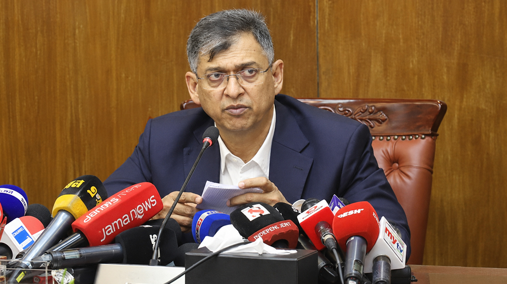বিদায়ী রাষ্ট্রপতির বিরুদ্ধে অভিযোগ আমলে নেওয়ার কিছু নাই: স্বরাষ্ট্রমন্ত্রী