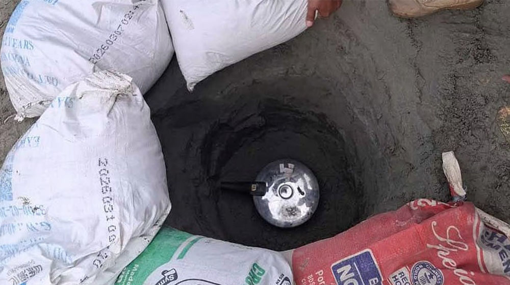 আশুলিয়ায়  ‘শক্তিশালী বোমা’ উদ্ধার