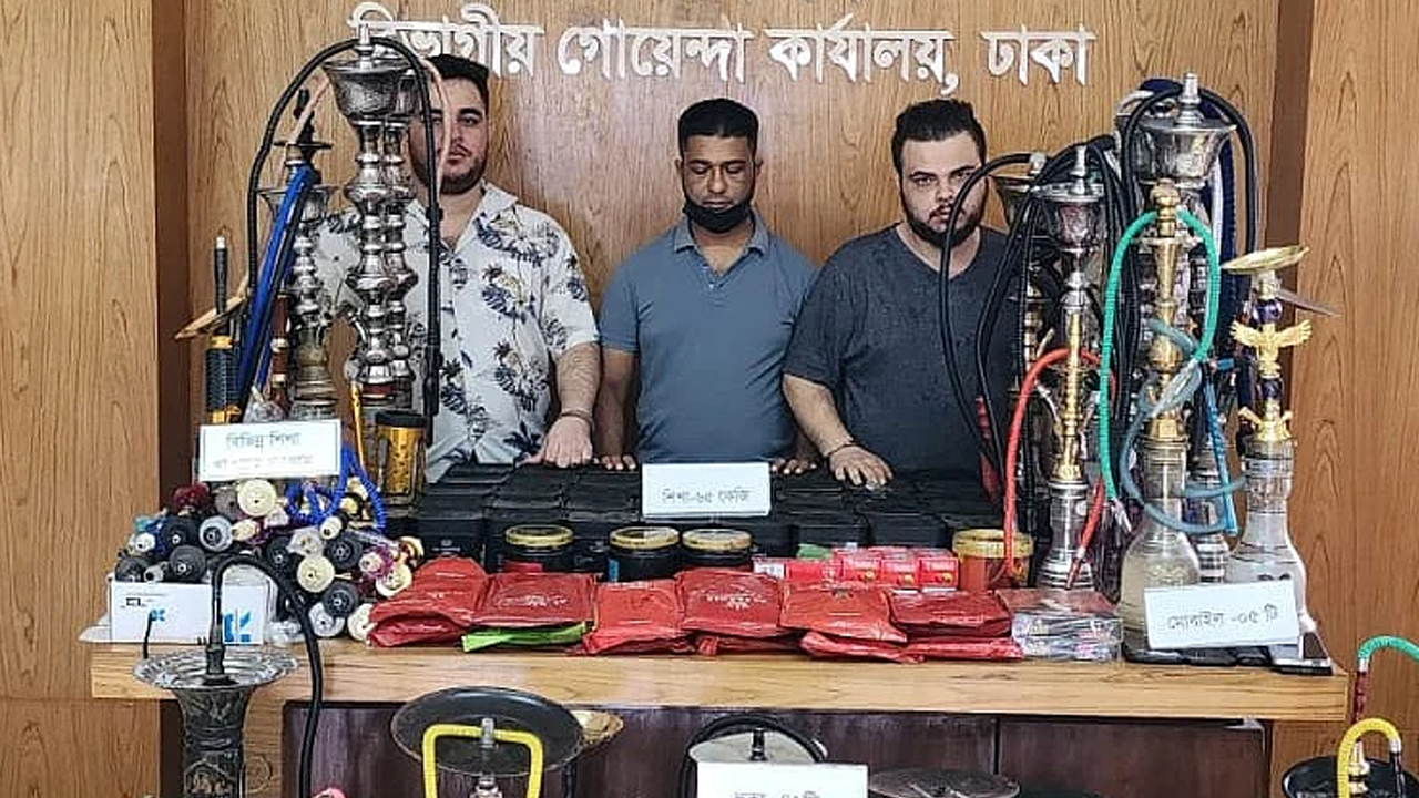 দেশের ইতিহাসে সবচেয়ে বড় সিসার চালান জব্দ, গ্রেপ্তার ৩