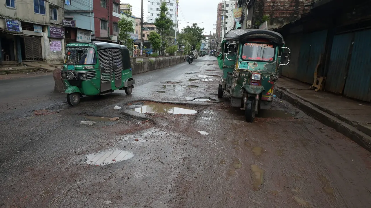 চট্টগ্রাম নগরীতে কমেছে জলাবদ্ধতা