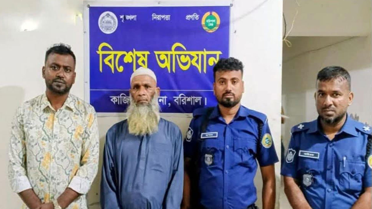 মসজিদে নামাজরত ছোট ভাইকে কুপিয়ে হত্যা, গ্রেপ্তার বড় ভাই