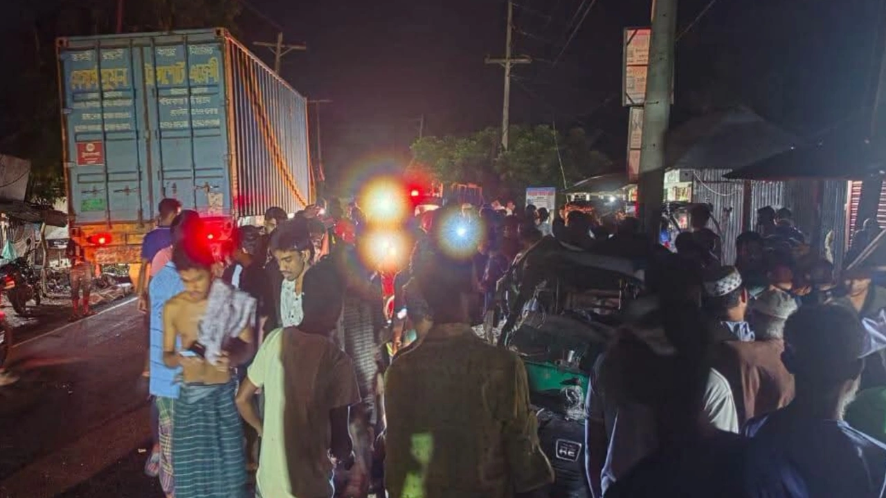 ঝালকাঠিতে বাস-সিএনজি সংঘর্ষে নিহত ২
