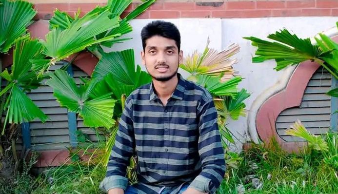 দুর্ঘটনায় আহত ববি শিক্ষার্থীর মৃত্যু, প্রতিবাদে বরিশাল-কুয়াকাটা মহাসড়ক অবরোধ