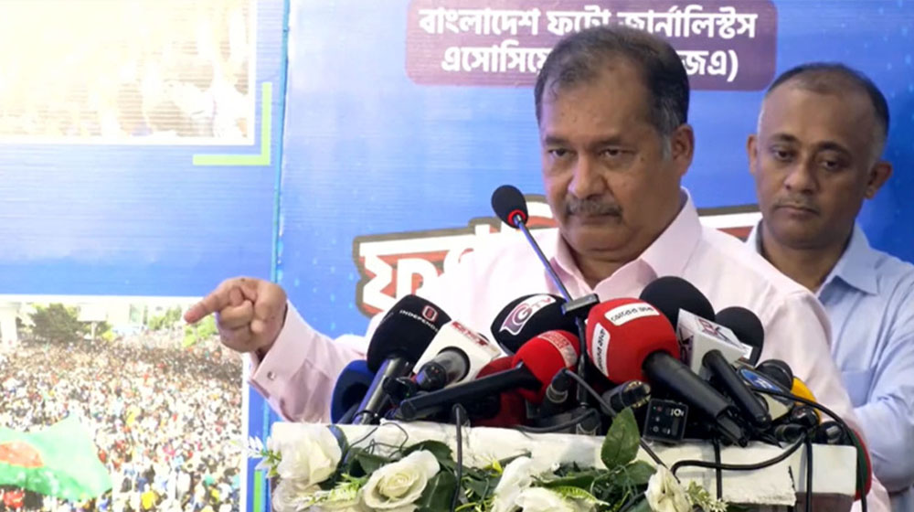 কেউ কেউ সামাজিক মাধ্যমকে দূষিত করতে ‘প্রকল্প’ হাতে নিয়েছে: তথ্যমন্ত্রী