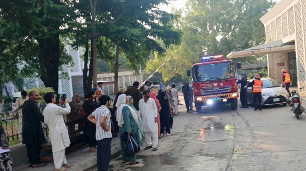 ইসলামাবাদে হাসপাতালে আগুন, ১৫ নবজাতকের মৃত্যু
